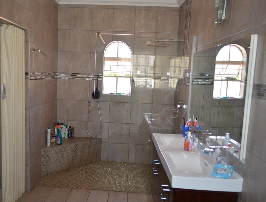 3 Bedroom Property for Sale in Flamwood North West